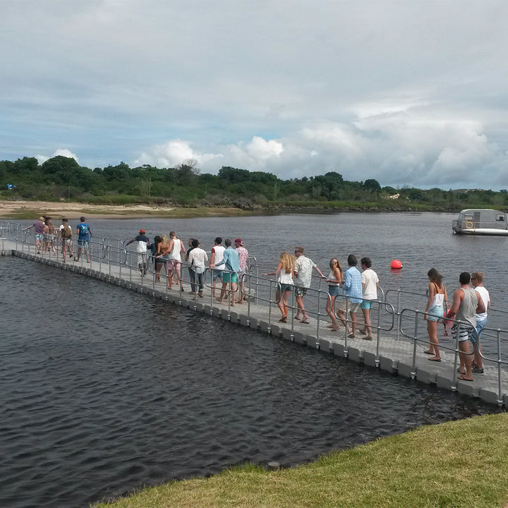 Pourquoi choisir les systèmes flottants Candock pour la construction de votre pont flottant