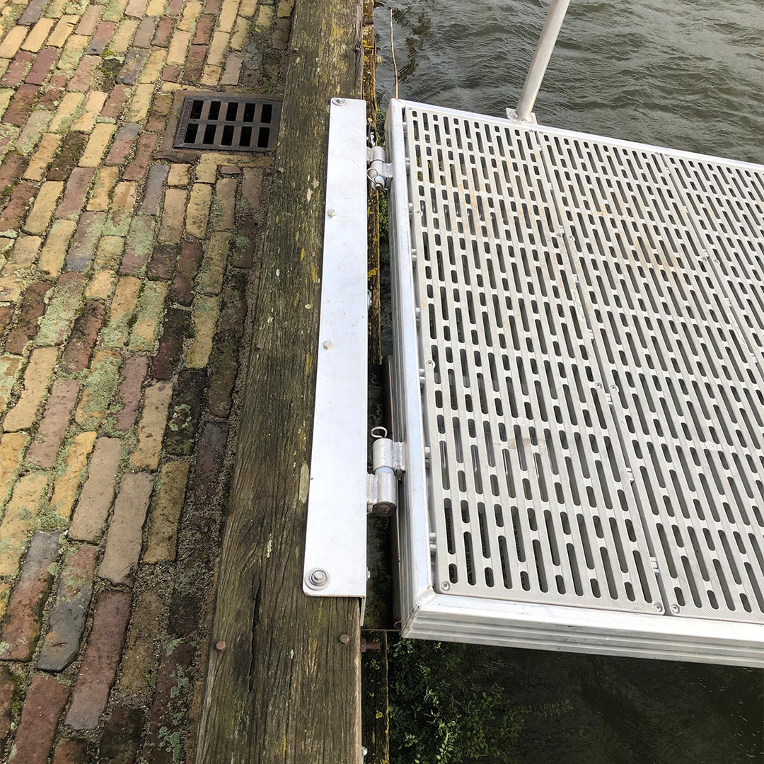 Modular starting angle by Candock, providing stability for your dock setup