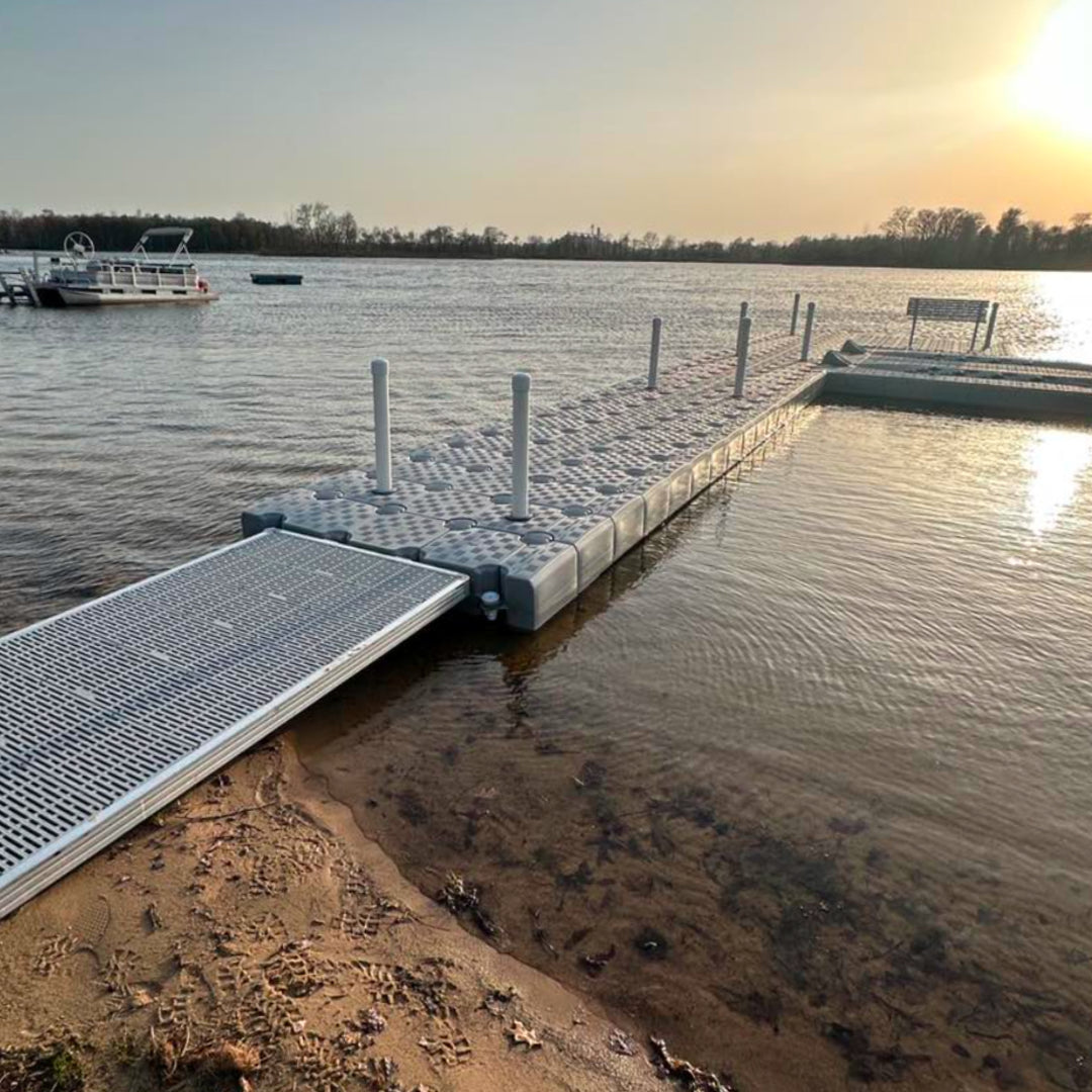 Candock Modular Hinges for Consistent Gangway Alignment