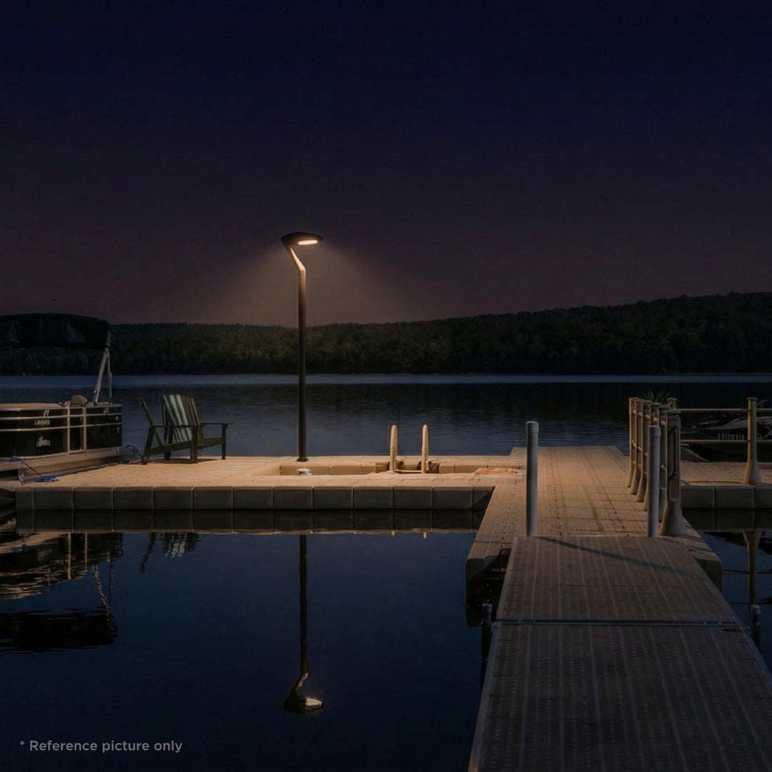 Solar Mast light on post cube